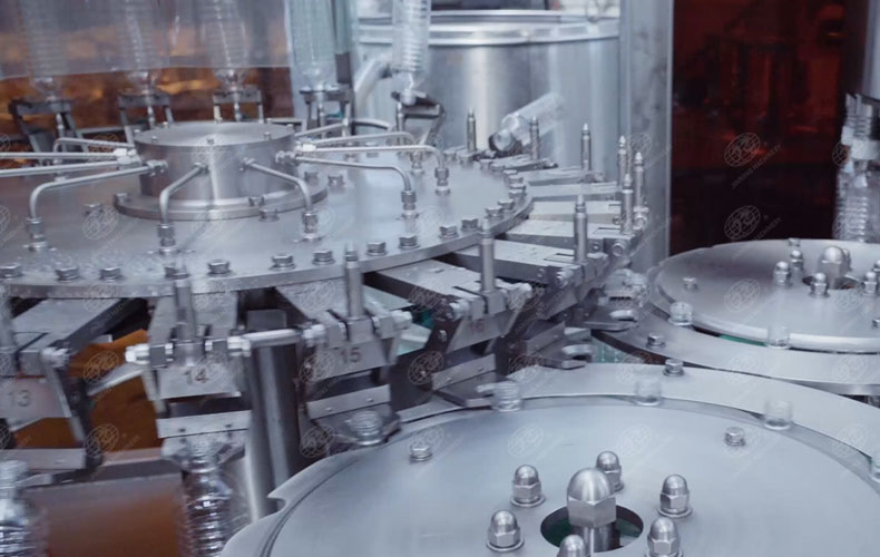 全自動(dòng)礦泉水灌裝機(jī) 全自動(dòng)礦泉水灌裝機(jī)